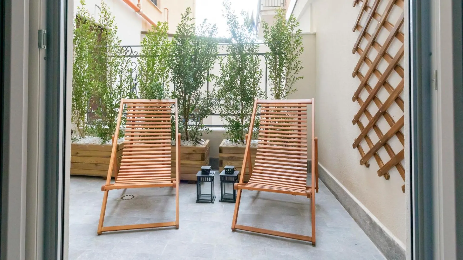 With Love, Apartment 4 Palermo