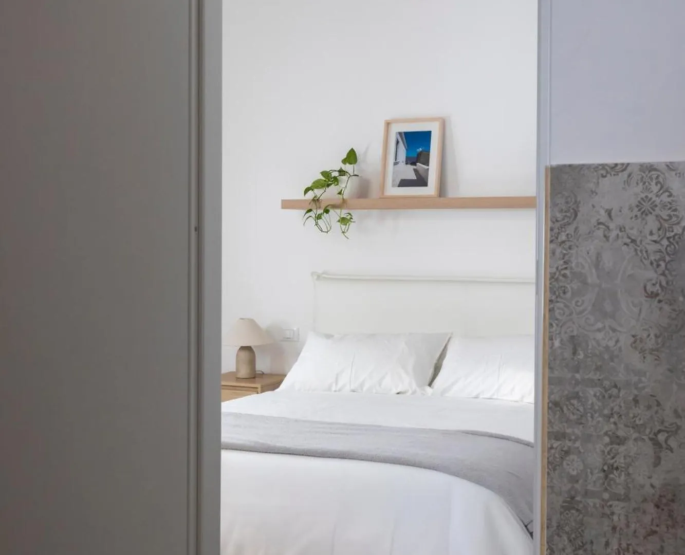 With Love, Apartment 4 Palermo