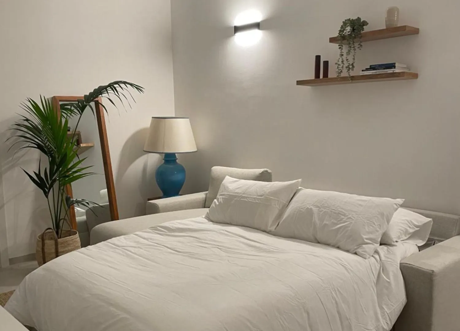 With Love, Apartment 4 Palermo